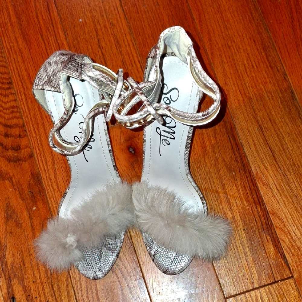 So Me Gray Fur-Trimmed Women's Heels